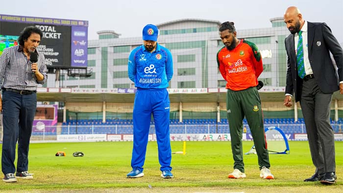 আফগানিস্তানের বিপক্ষে টস জিতে ফিল্ডিংয়ে বাংলাদেশ