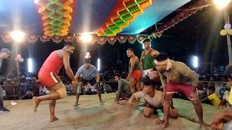 নড়াইলে আরাফাত রহমান কোকো স্মৃতি হাডুডু টুর্নামেন্ট শুরু