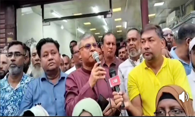 রাজধানীর শেরেবাংলা নগরে বিএনপির ৩১ দফা লিফলেট বিতরণ ও গণসংযোগ