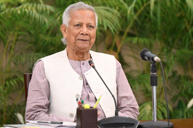 আমাদেরকে স্বনির্ভর হতে হবে : প্রধান উপদেষ্টা