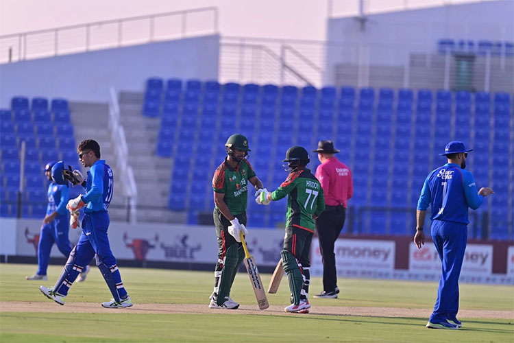 আফগানিস্তানকে ২২২ রানের টার্গেট দিল বাংলাদেশ