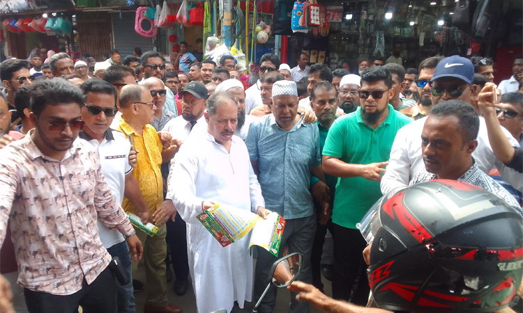 বরিশালে তারেক রহমান ঘোষিত রাষ্ট্র পুনর্গঠনের ৩১ দফার লিফলেট বিতরণ