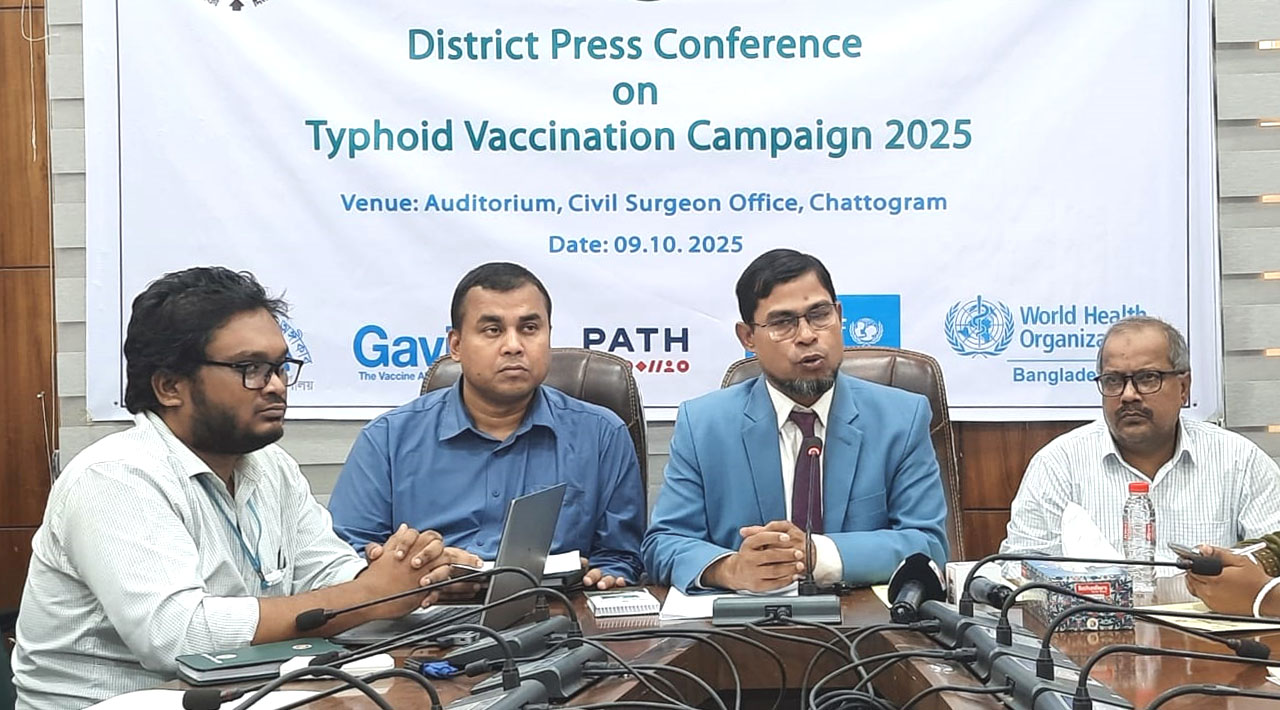 চট্টগ্রামে জেলা পর্যায়ে ১৬ লাখ ৩২ হাজার শিশুকে টাইফয়েডের টিকা দেওয়া হবে-সিভিল সার্জন