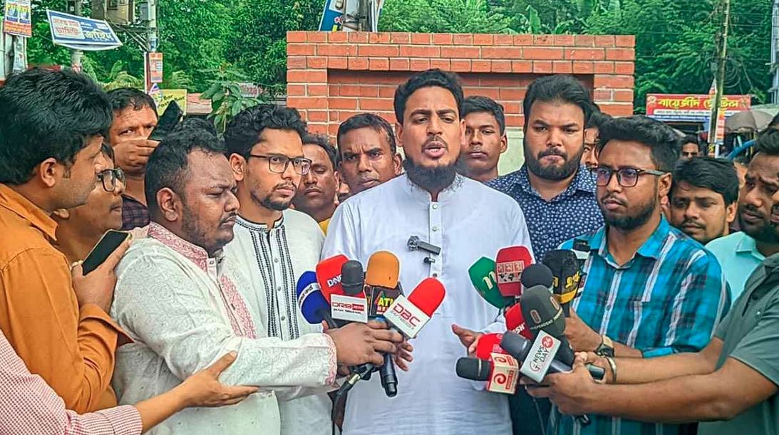 গুম-খুনে জড়িত আইনশৃঙ্খলা বাহিনীর সদস্যদের বিচার করতে হবে : আখতার হোসেন