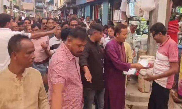 যশোরের কেশবপুরে ৩১ দফার লিফলেট বিতরণ ও গণসংযোগ বিএনপির