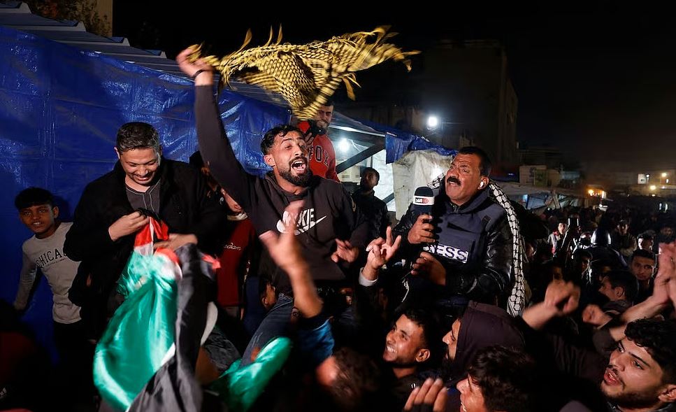 গাজায় বন্দি বিনিময়ের অপেক্ষা ফুরাচ্ছে সোমবার, শান্তি সম্মেলনে ট্রাম্পসহ বিশ্বনেতারা