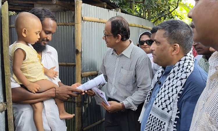 পঞ্চগড়ে ‘ঘরে ঘরে, জনে জনে’ কর্মসূচি নিয়ে নওশাদ জমির