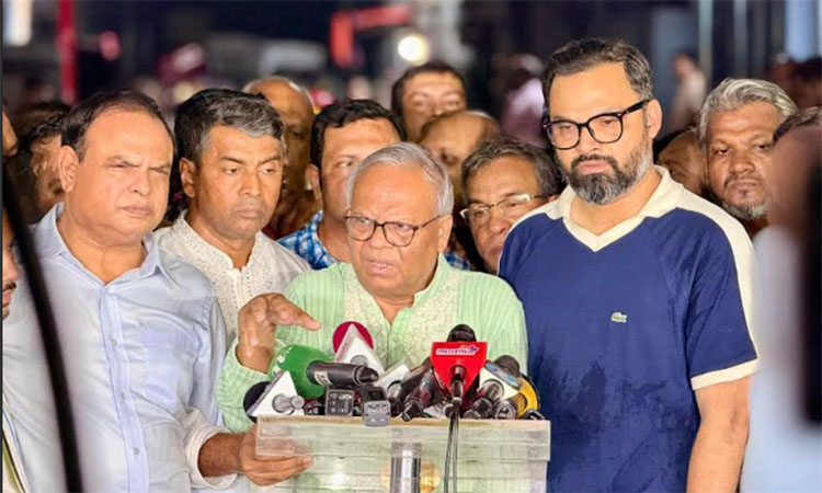 মিরপুরের শিয়ালবাড়িতে অগ্নিকাণ্ডের স্থান পরিদর্শনে বিএনপি প্রতিনিধিদল
