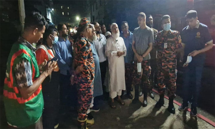 মিরপুরে অগ্নিকাণ্ড এলাকা পরিদর্শনে জামায়াত আমির