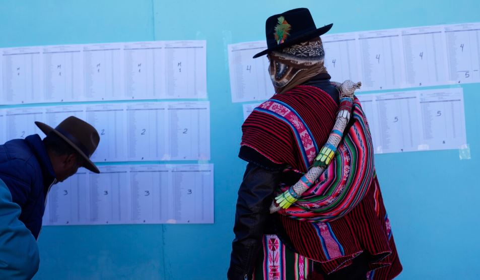 বলিভিয়ায় জ্বালানি সংকটে নির্বাচনী ব্যালট বিতরণে ব্যাঘাত