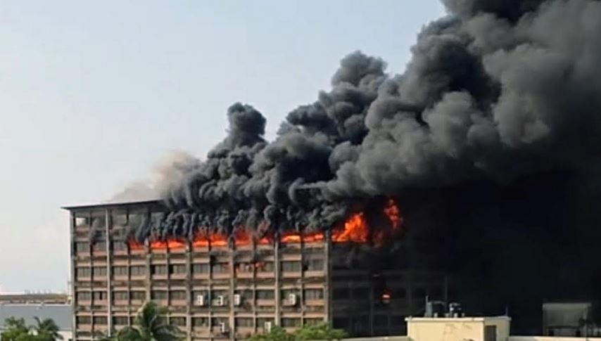 সিইপিজেডে কারখানায় ভয়াবহ অগ্নিকাণ্ড