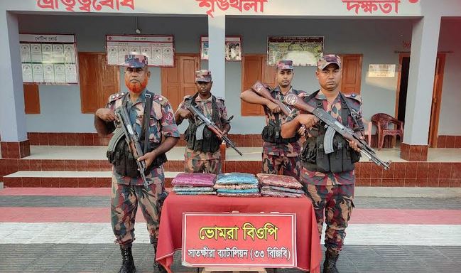 সাতক্ষীরায় ৮০০ কেজি পলিথিন জব্দ ও জরিমানা ভ্রাম্যমাণ আদালতের 