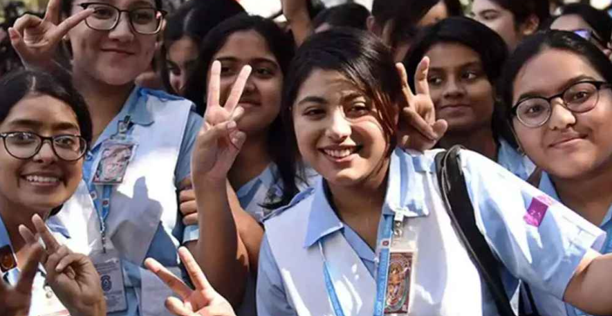 এইচএসসি ও সমমান পরীক্ষায় জিপিএ-৫ পেয়েছেন ৬৯ হাজার ৯৭ শিক্ষার্থী 