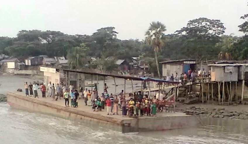 ভোলার বীরশ্রেষ্ঠ মোস্তফা কামাল লঞ্চঘাটের বেহাল দশায় লাখো মানুষ দুর্ভোগে 
