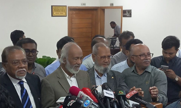বিতর্কিত কর্মকর্তাদের নির্বাচনী দায়িত্বে না রাখার আহ্বান বিএনপির