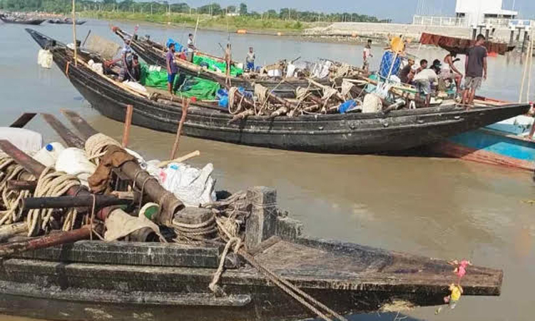 বাগেরহাটে শুঁটকি মৌসুমের শুরুতে হাজারো জেলের প্রস্তুতি