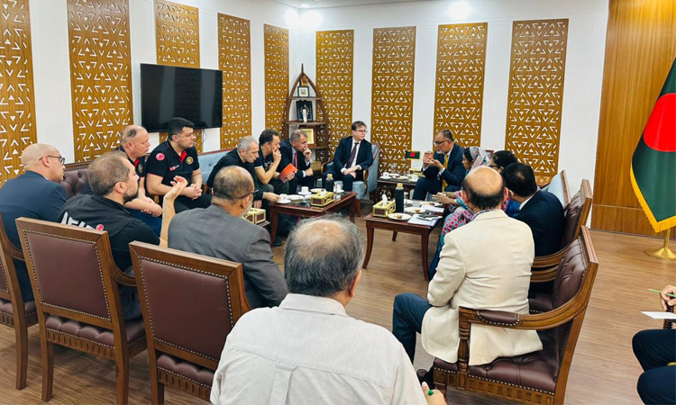 শাহজালালে অগ্নিকাণ্ড তদন্তে সহায়তায় ঢাকায় তুরস্কের বিশেষজ্ঞ দল