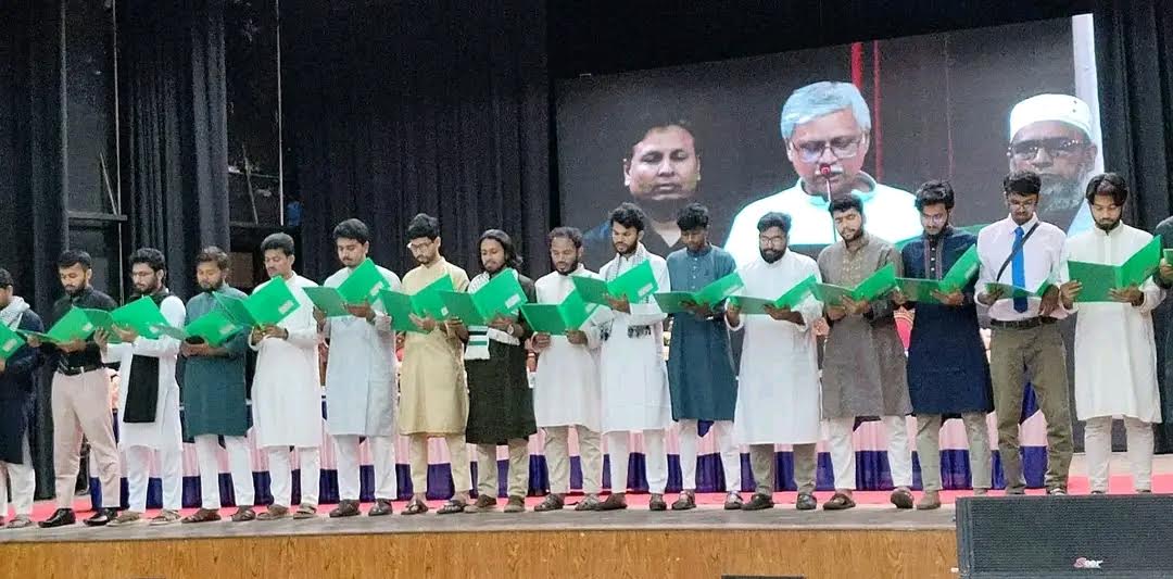 রাজশাহী বিশ্ববিদ্যালয়ে রাকসুর নবনির্বাচিত প্রতিনিধিদের শপথ গ্রহণ