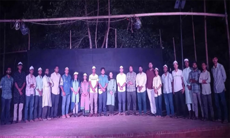 নারীর প্রতি সহিংসতা রোধে কুবিতে নাটক মঞ্চস্থ 