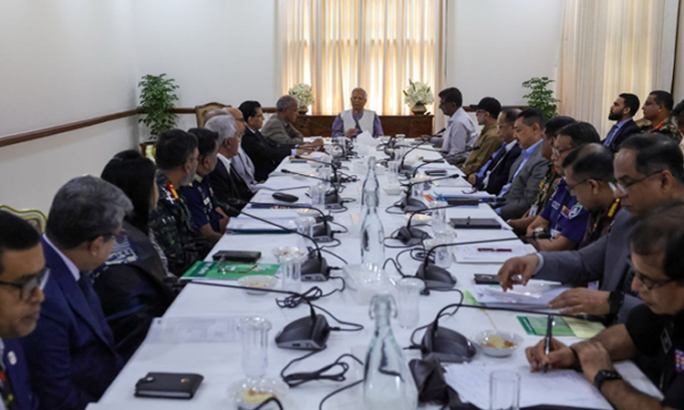 নির্বাচন প্রস্তুতি নিয়ে প্রধান উপদেষ্টার সভাপতিত্বে উচ্চপর্যায়ের বৈঠক