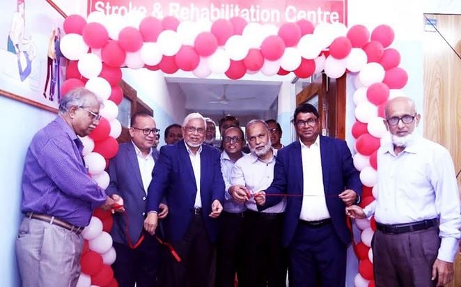 রংপুর কমিউনিটি মেডিকেল কলেজ ও হাসপাতালে স্ট্রোক ও পুনর্বাসন কেন্দ্র উদ্বোধন