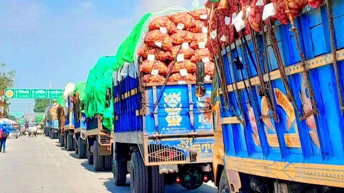 বাংলাবান্ধা দিয়ে নেপাল গেল ১,৪০৭ টন আলু