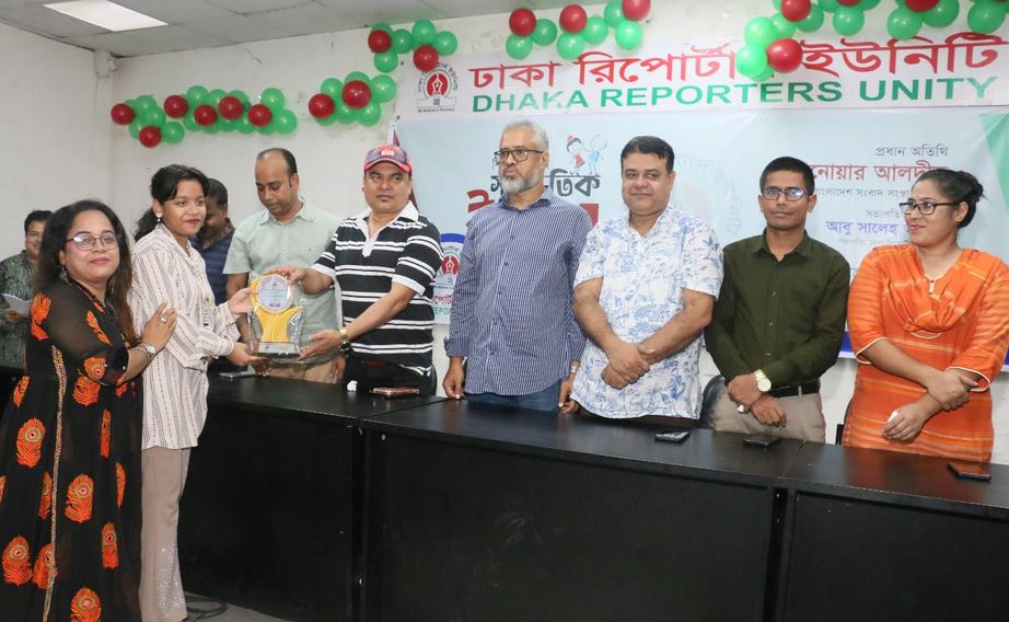 শিশুদের হাতে মোবাইল না দিতে বাসস চেয়ারম্যানের আহ্বান