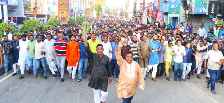 খুলনায় বিএনপি'র প্রচার মিছিল ও লিফলেট বিতরণ