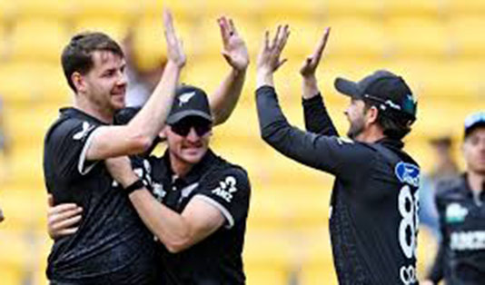 ৪২ বছর পর ইংল্যান্ডকে হোয়াইটওয়াশ করল নিউজিল্যান্ড