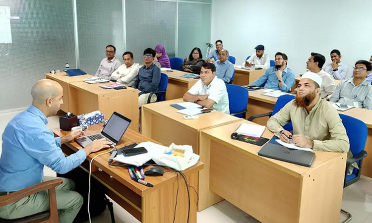 নির্বাচনে গণমাধ্যমের সঙ্গে কার্যকর যোগাযোগ বিষয়ে ইসি কর্মকর্তাদের প্রশিক্ষণ