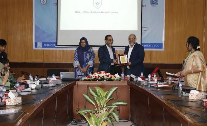 প্রিসিশন মেডিসিনের সম্ভাবনা ও প্রয়োগ নিয়ে বিএমইউতে সেমিনার 