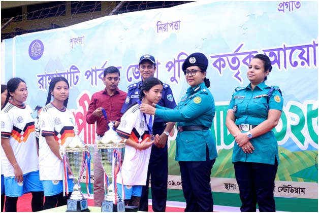 রাঙ্গামাটিতে জেলা পুলিশের “সম্প্রীতি মিনি ম্যারাথন ও হ্যান্ডবল অনুষ্ঠিত