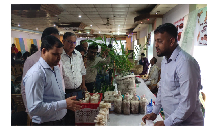 সাতক্ষীরায় সবুজ উদ্ভাবন মেলা অনুষ্ঠিত