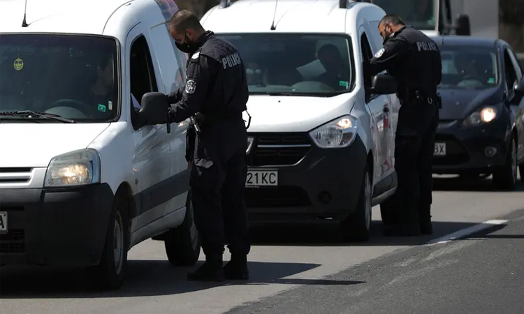 বুলগেরিয়ায় পুলিশের তাড়ায় গাড়ি হ্রদে পড়ে ৬ অভিবাসী নিহত