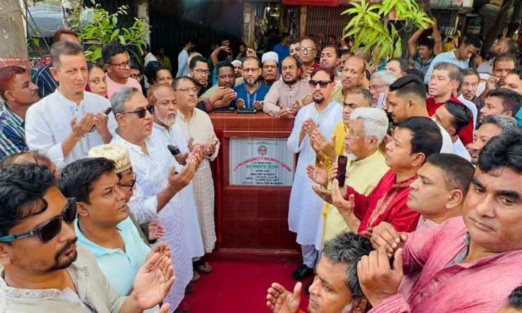 ১ বছরের মধ্যে ৫০টি গুরুত্বপূর্ণ সড়ক নির্মাণ করা হবে : চসিক মেয়র