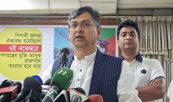 অগণতান্ত্রিক পদ্ধতিতে রাজপথ আর উত্তপ্ত হতে দেব না : সালাহউদ্দিন আহমেদ