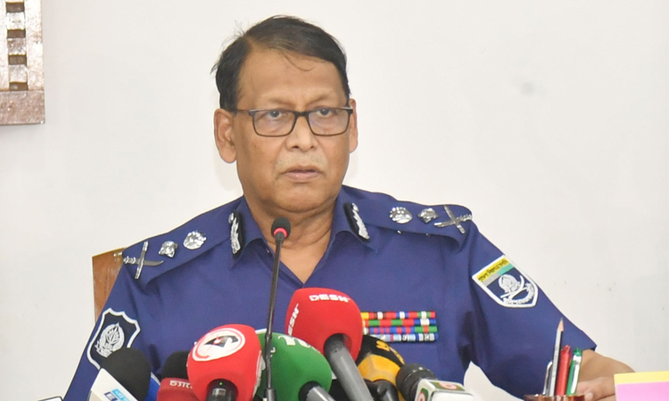 পুলিশ সদস্যদের পেশাদারিত্ব ও দক্ষতার সাথে দায়িত্ব পালনের নির্দেশ আইজিপির