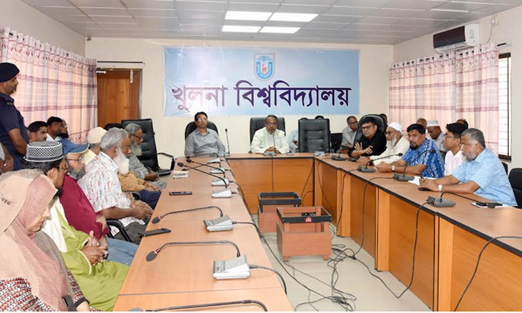 খুবি উপাচার্যের সঙ্গে নিরাপত্তা শাখার কর্মীদের মতবিনিময়