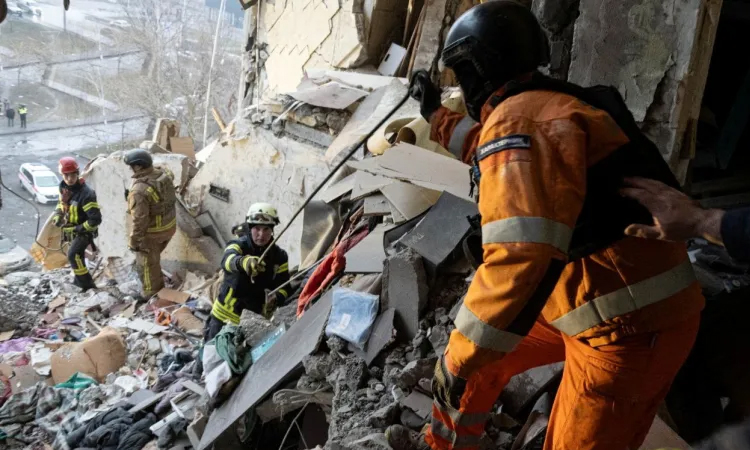 রাশিয়ার ড্রোন হামলায় ইউক্রেনে নিহত ১