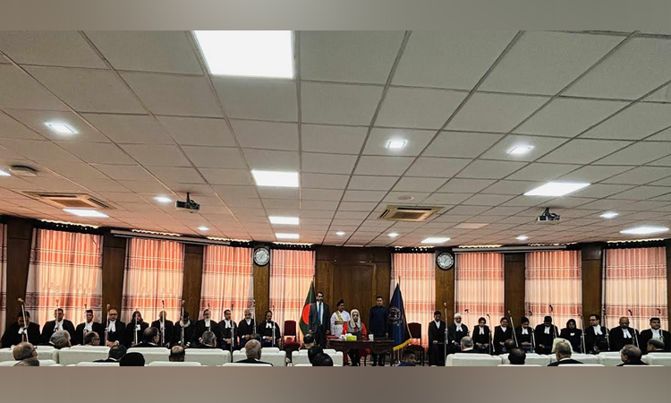 হাইকোর্টে স্থায়ী নিয়োগ পাওয়া ২১ বিচারপতির শপথ গ্রহণ