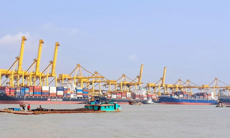 চট্টগ্রামের লালদিয়া টার্মিনালে ৩০ বছরের পিপিপি চুক্তির পথে চবক