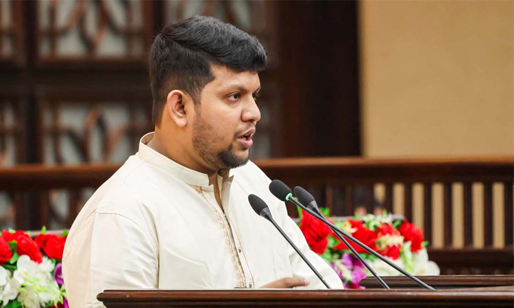 জুলাই বিপ্লবের মধ্য দিয়ে নতুন বাংলাদেশের যাত্রা শুরু : তথ্য উপদেষ্টা