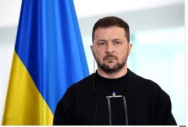 জাপোরিঝিয়ায় সম্মুখযুদ্ধের সৈন্যদের সঙ্গে দেখা করলেন জেলেনস্কি