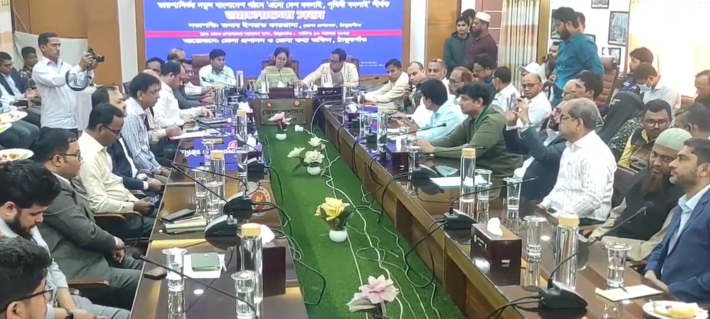 ঠাকুরগাঁওয়ে তথ্যনির্ভর বাংলাদেশ গঠনে আলোচনা সভা