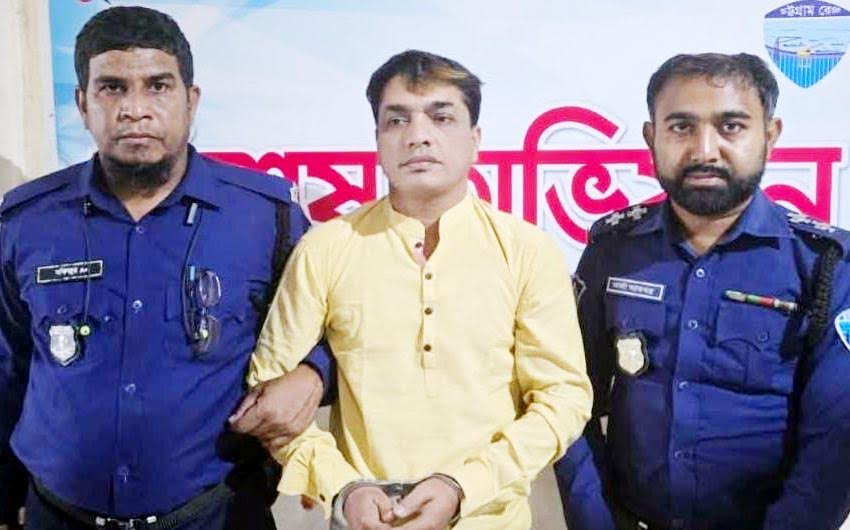 চবি’র শিক্ষার্থীদের ওপর হামলাকারী যুবলীগ নেতা হানিফ গ্রেফতার