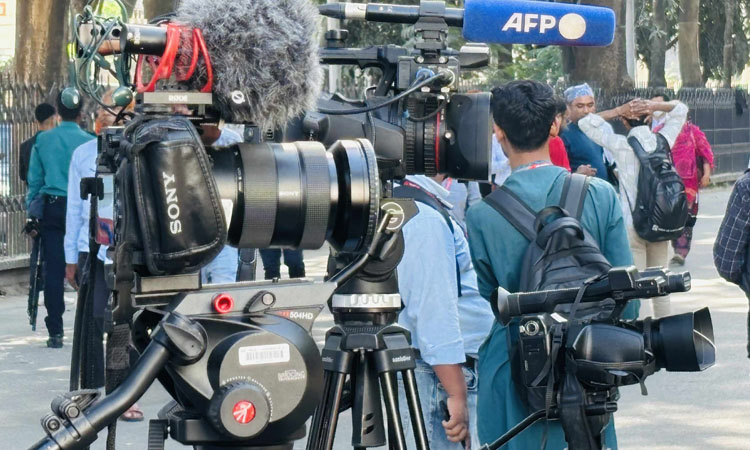 হাসিনার মামলার রায়ের সংবাদ সংগ্রহে আন্তর্জাতিক গণমাধ্যমের উপস্থিতি