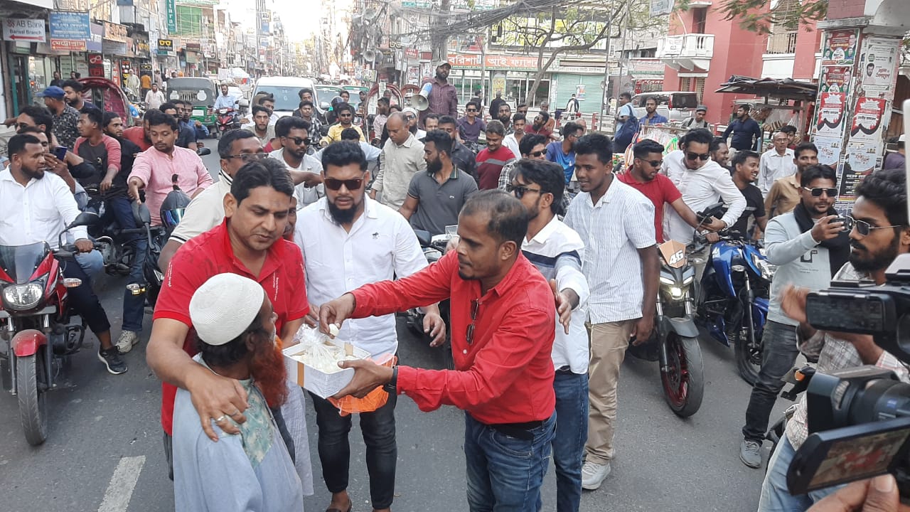 শেখ হাসিনার মৃত্যুদণ্ডের রায়: জেলায় জেলায় আনন্দ মিছিল ও মিষ্টি বিতরণ