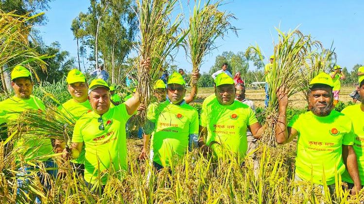 লালমনিরহাটে অসহায় কৃষকদের পাশে কৃষকদল