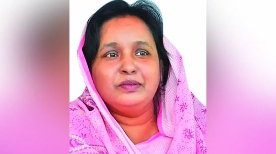 সেলিনা হায়াত আইভীকে আরও ৫ মামলায় গ্রেফতার দেখিয়েছে পুলিশ