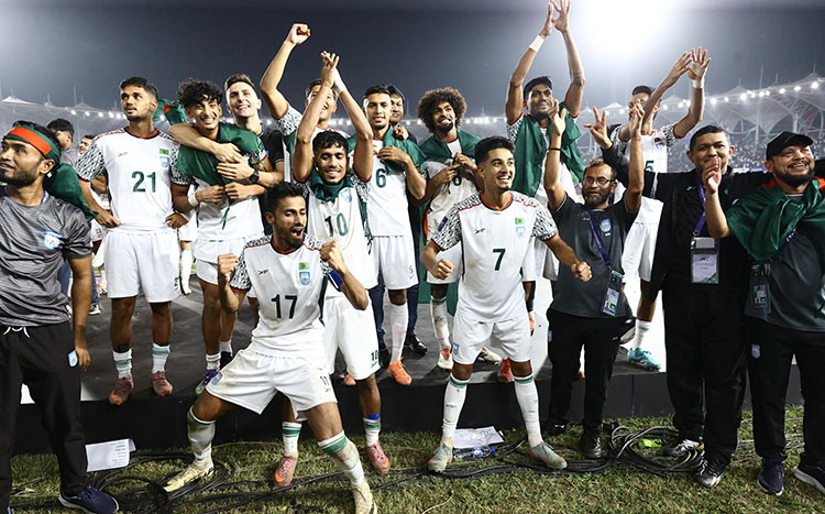 বাংলাদেশ দলের জন্য ক্রীড়া উপদেষ্টার ২ কোটি টাকা বোনাস ঘোষণা